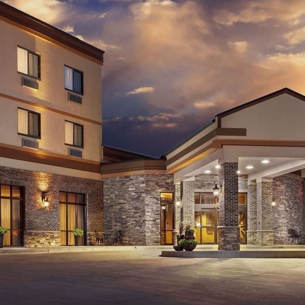 Dickinson, ND Roosevelt Grand Dakota Hotel, SureStay Collection by