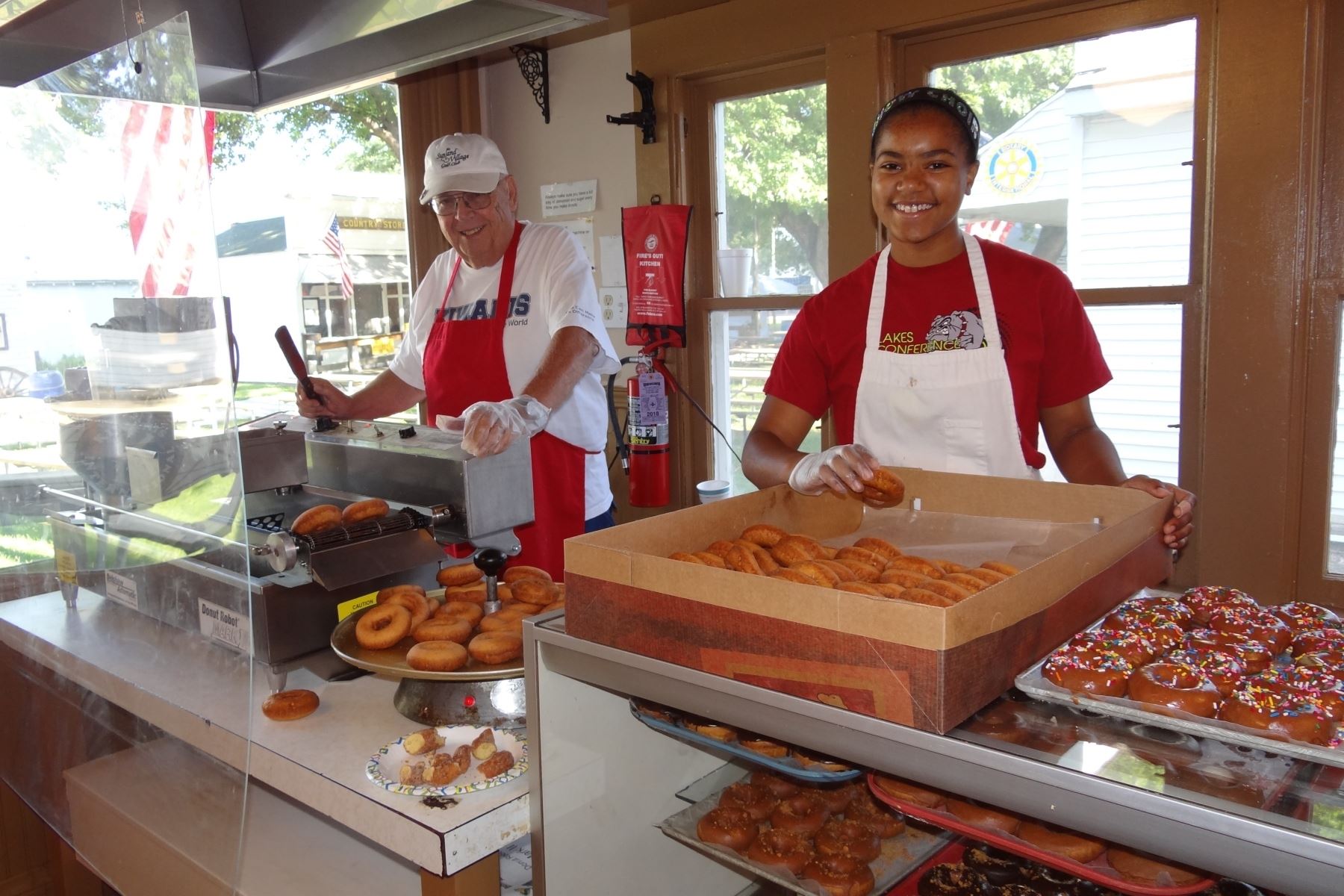 Pioneer Village Entertainment, Food & Activities