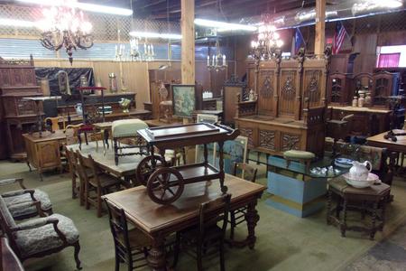 French & English Super Sale-Ye Olde Auction House