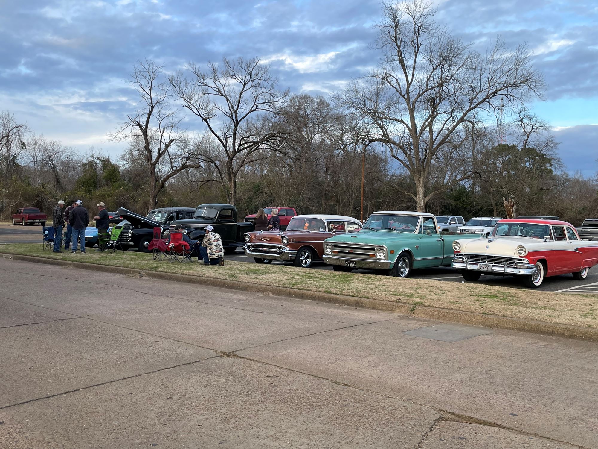 Nacogdoches Classic Car Club at Clear Springs Restaurant