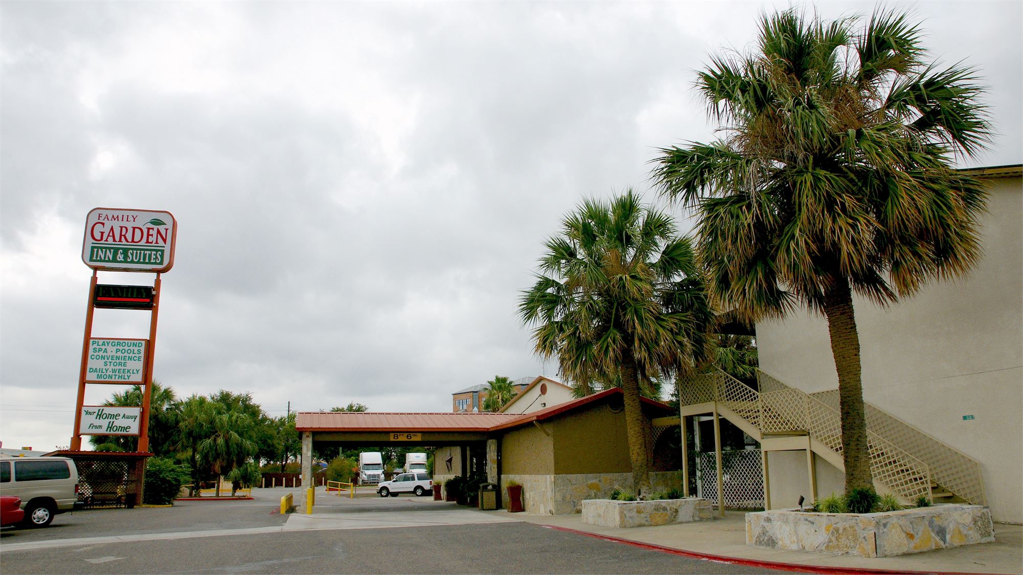 Family Garden Inn & Suites