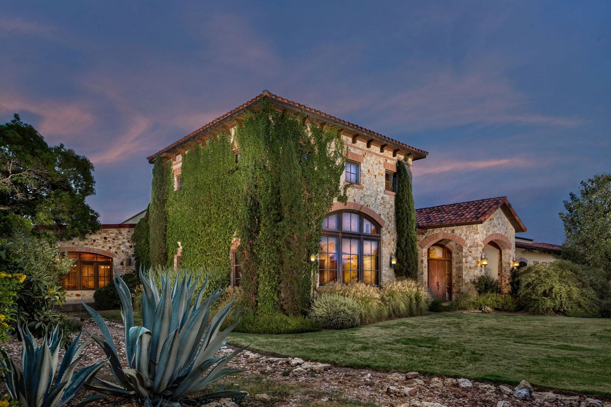 The Ultimate Guide to Driftwood, TX Things to Do, Restaurants in