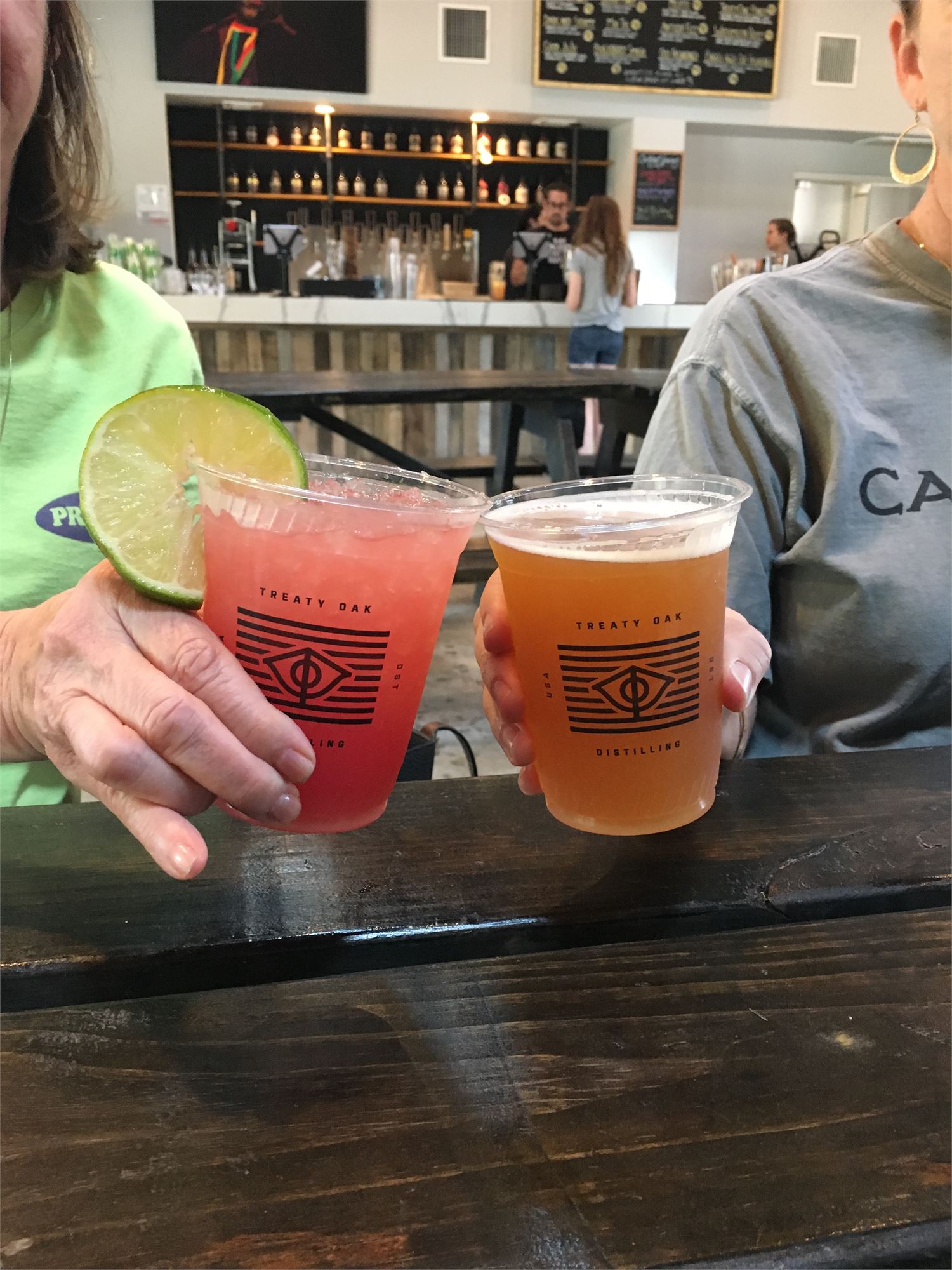 Discover the best wineries, breweries and distilleries in Dripping