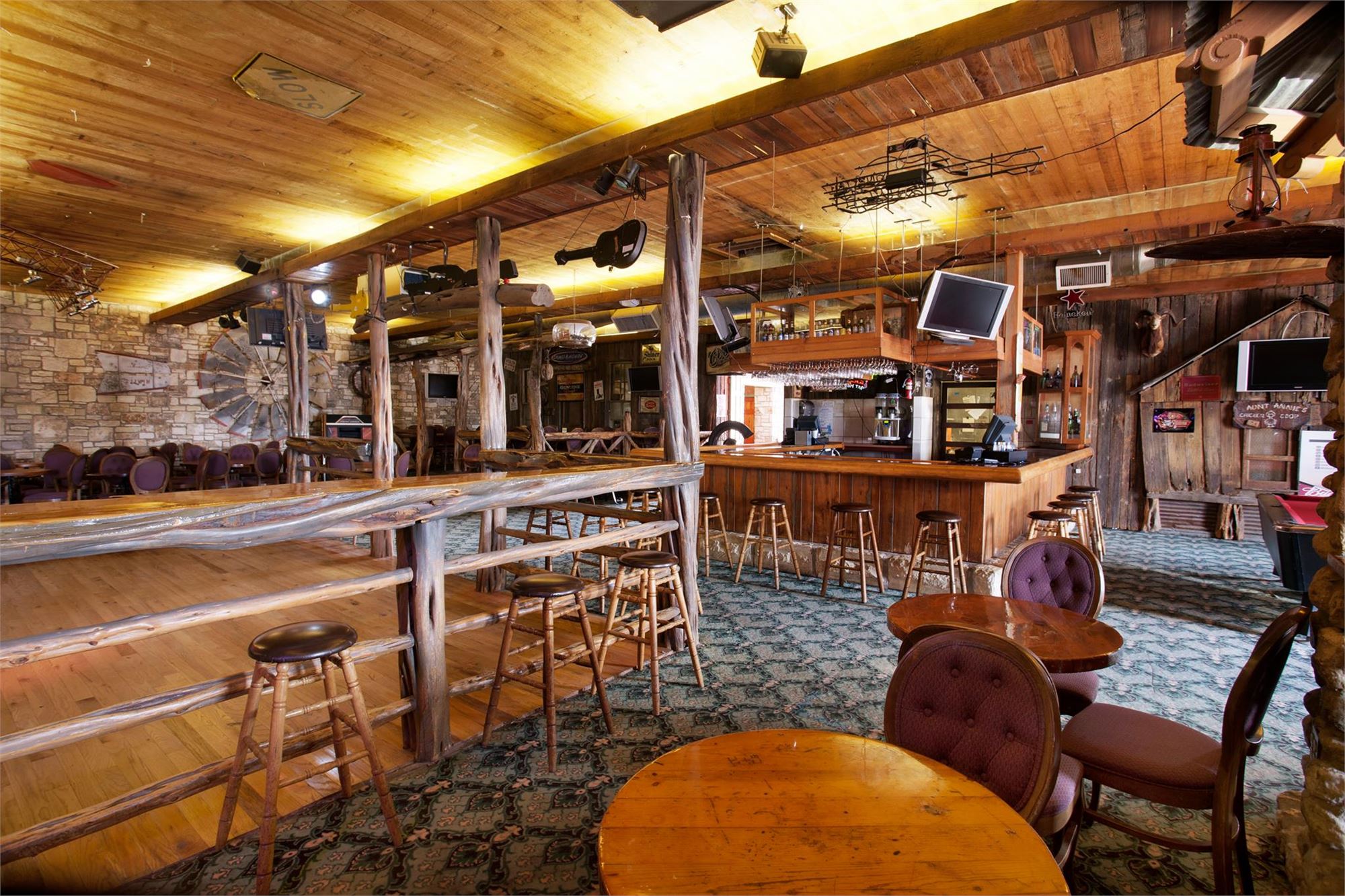 The Inn Pub at the Inn of the Hills