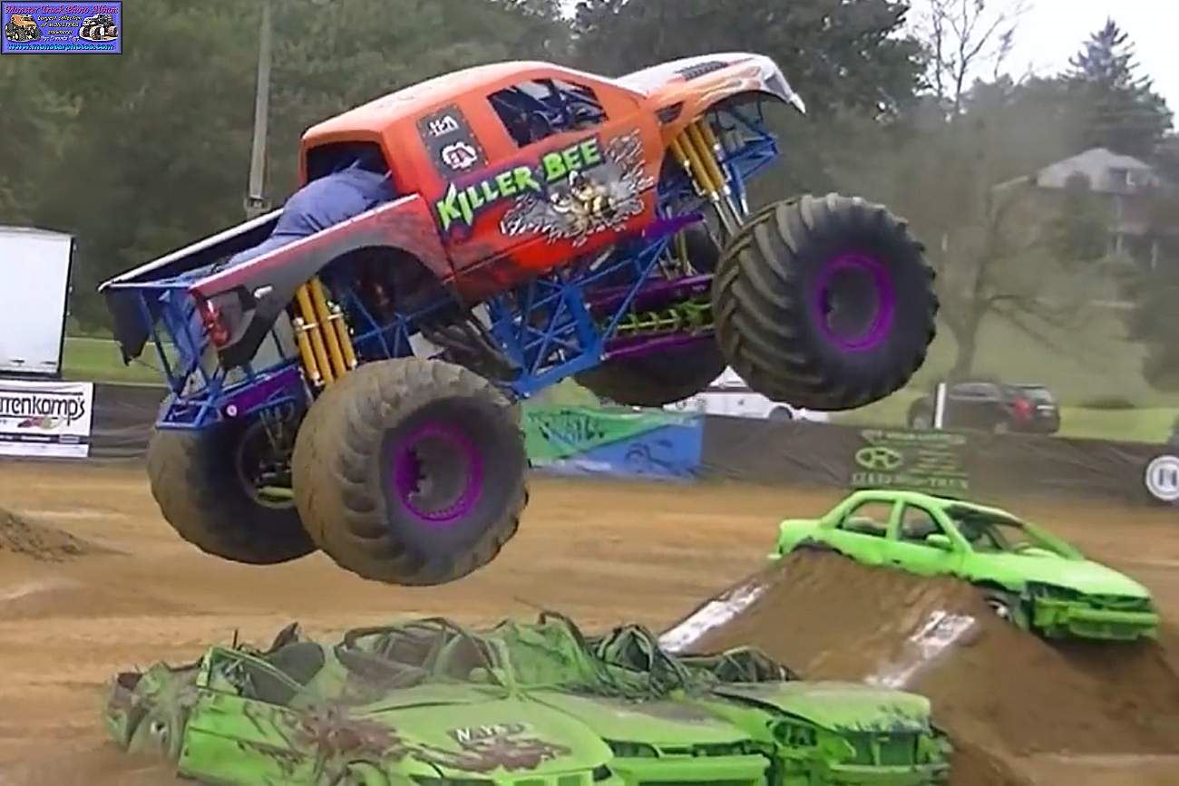 MONSTER TRUCK MANIA, Monster Trucks