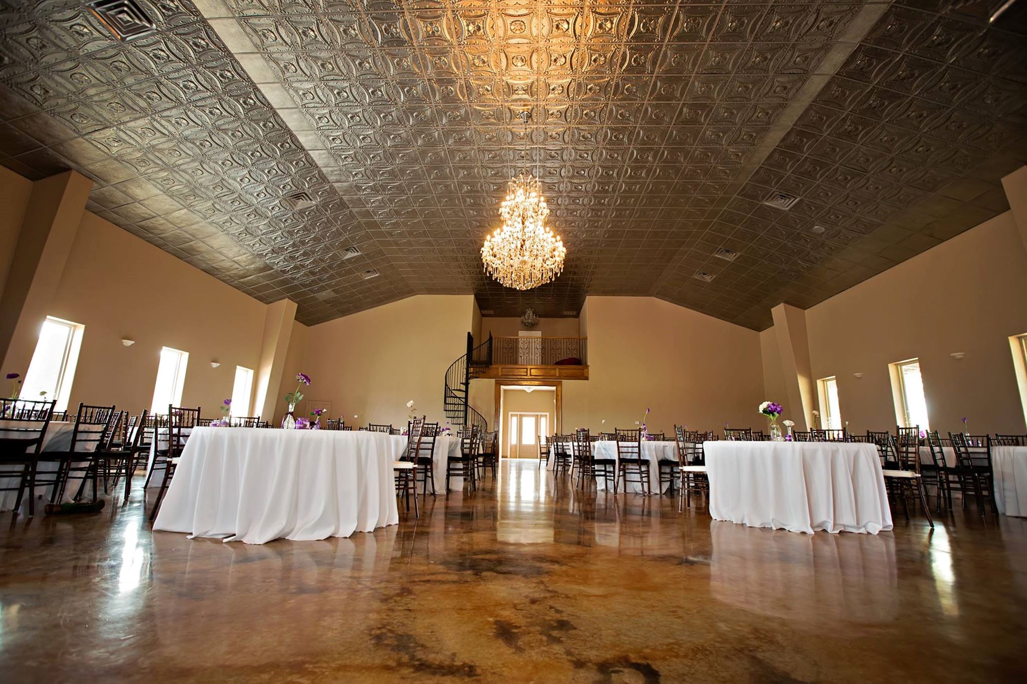 6 of the Hottest Wedding Trends Found in Cleburne, Texas