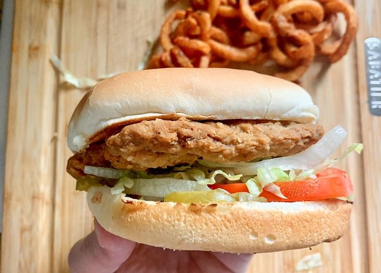 Good to Go: The Chicken-Fried Steak Sandwich at Porky's Is a Hidden Gem