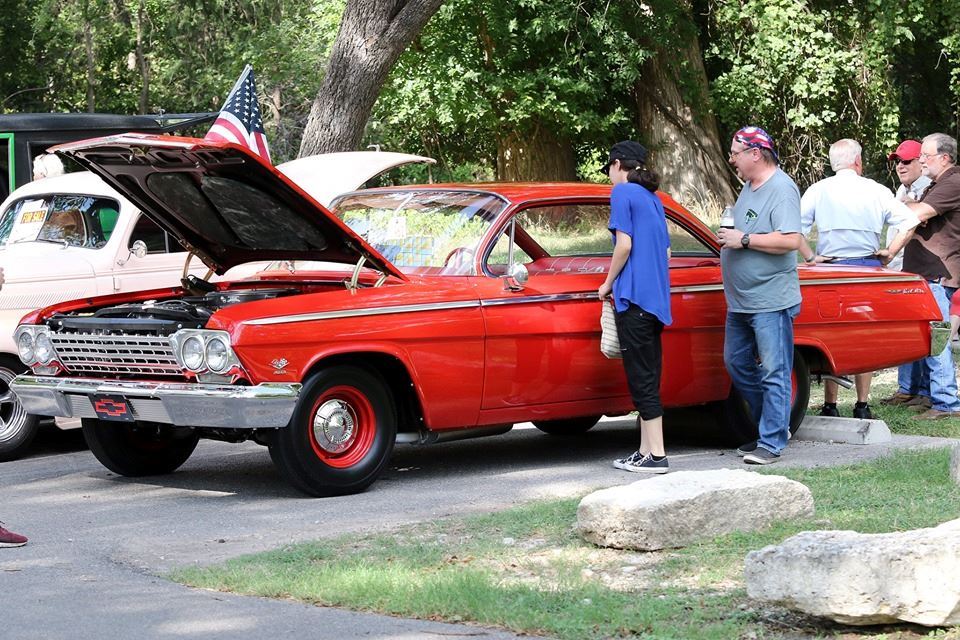 Kerrville CruiseIn Car Show