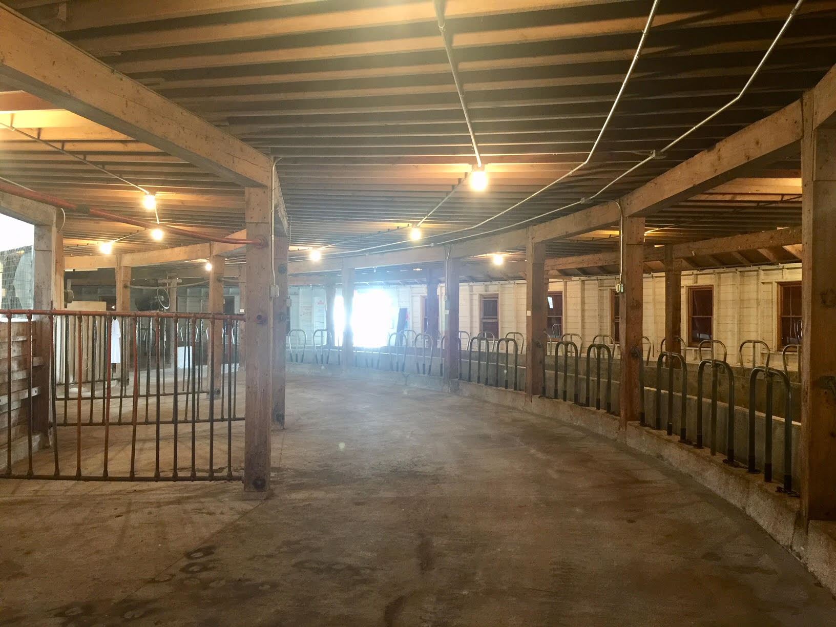 Worlds Largest Round Barn