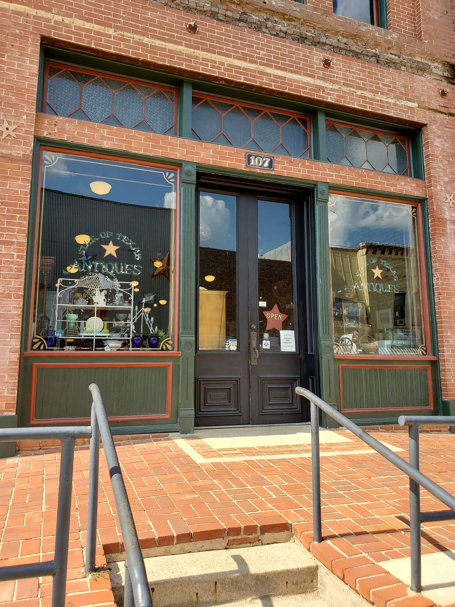 STAR OF TEXAS ANTIQUES