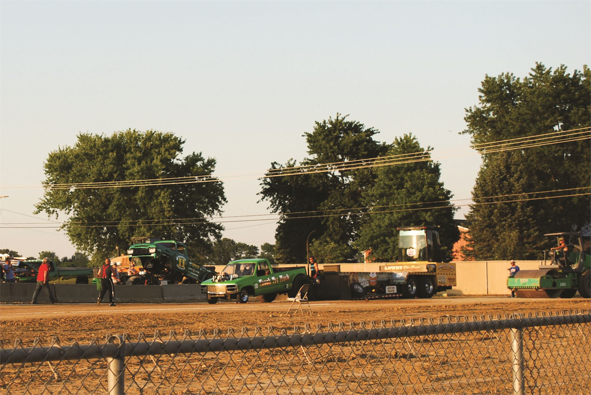 students-pull-fire-truck-for-terry-fox-at-osdss-thursday-lucknow-sentinel