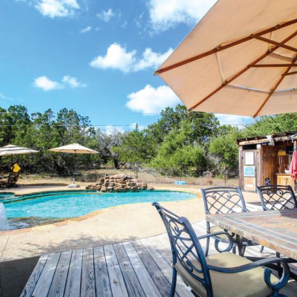 Stay at Whitetail Ridge Retreat