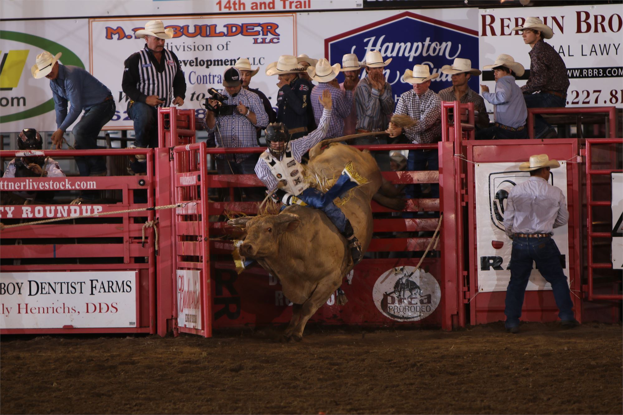 Dodge City Roundup Rodeo photo-gallery-detail