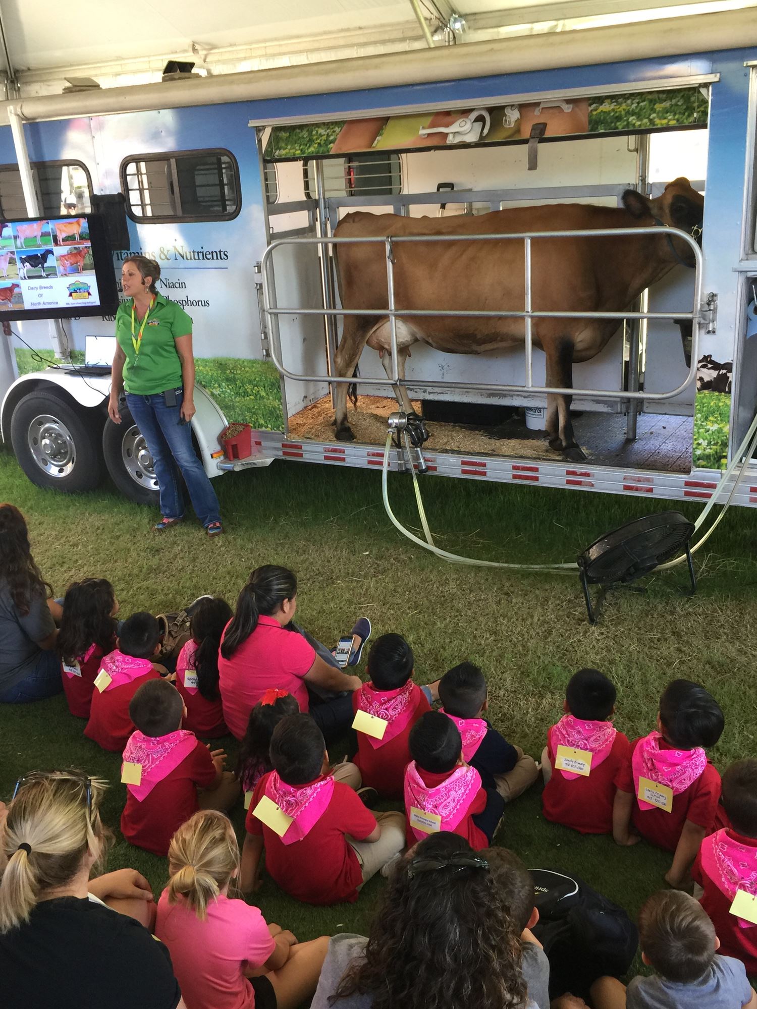 MOBILE DAIRY CLASSROOM